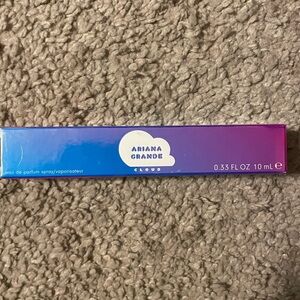 Ariana Grande Cloud Fragrance